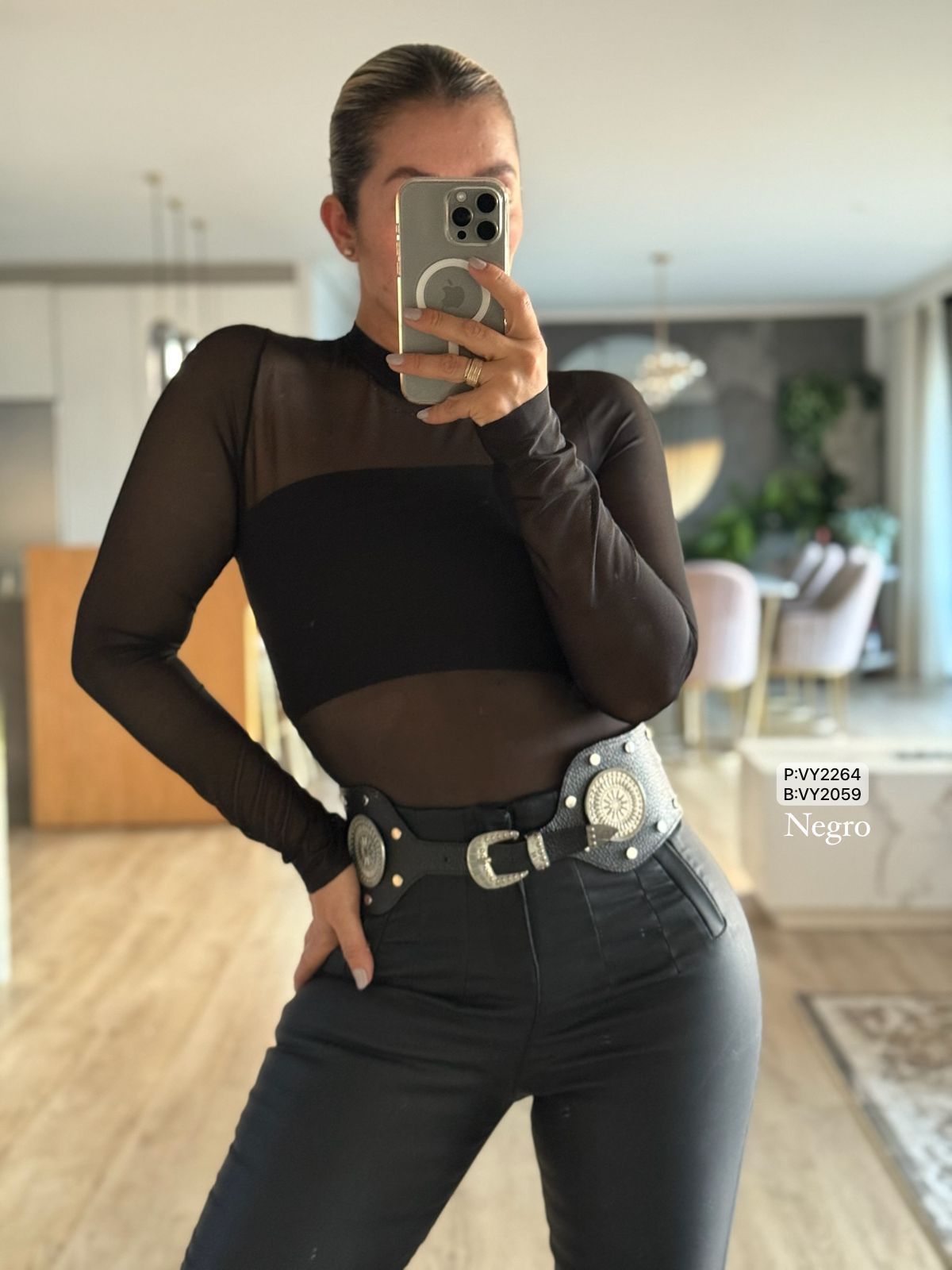 PANTALON ZARA CUERO SINTETICO