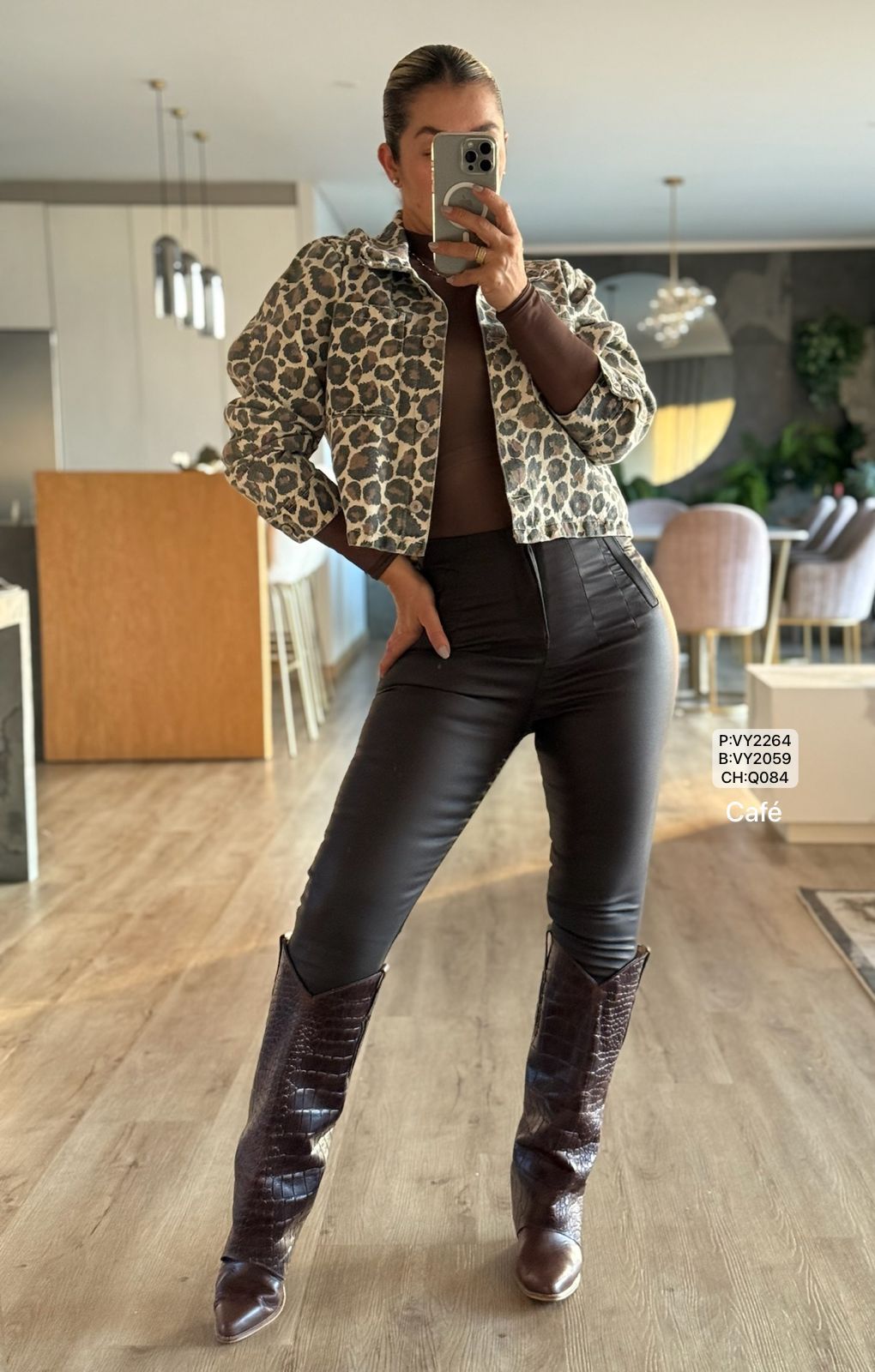 PANTALON ZARA CUERO SINTETICO