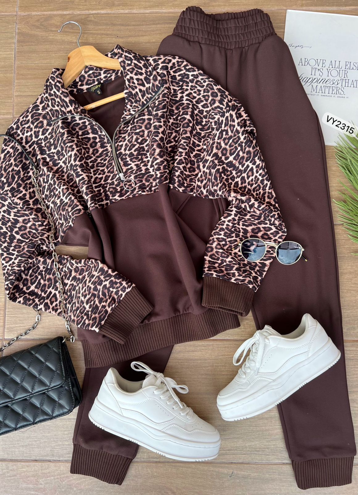 SET ANIMAL PRINT (BUZO Y JOGGER)